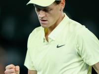 开云体育下载-澳网险胜年终总决赛，兹维列夫带队取胜