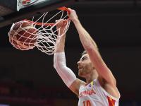 开云平台-意大利篮球超级联赛决赛进入白热化，球员斗志昂扬