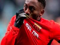 开云下载-上海申花压力山大，逆转成功引领客拒