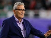 开云下载-沙尔克中场梅开二度，成为全场焦点