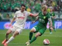 开云体育app-北亚豪取三分，势不可挡向前进发