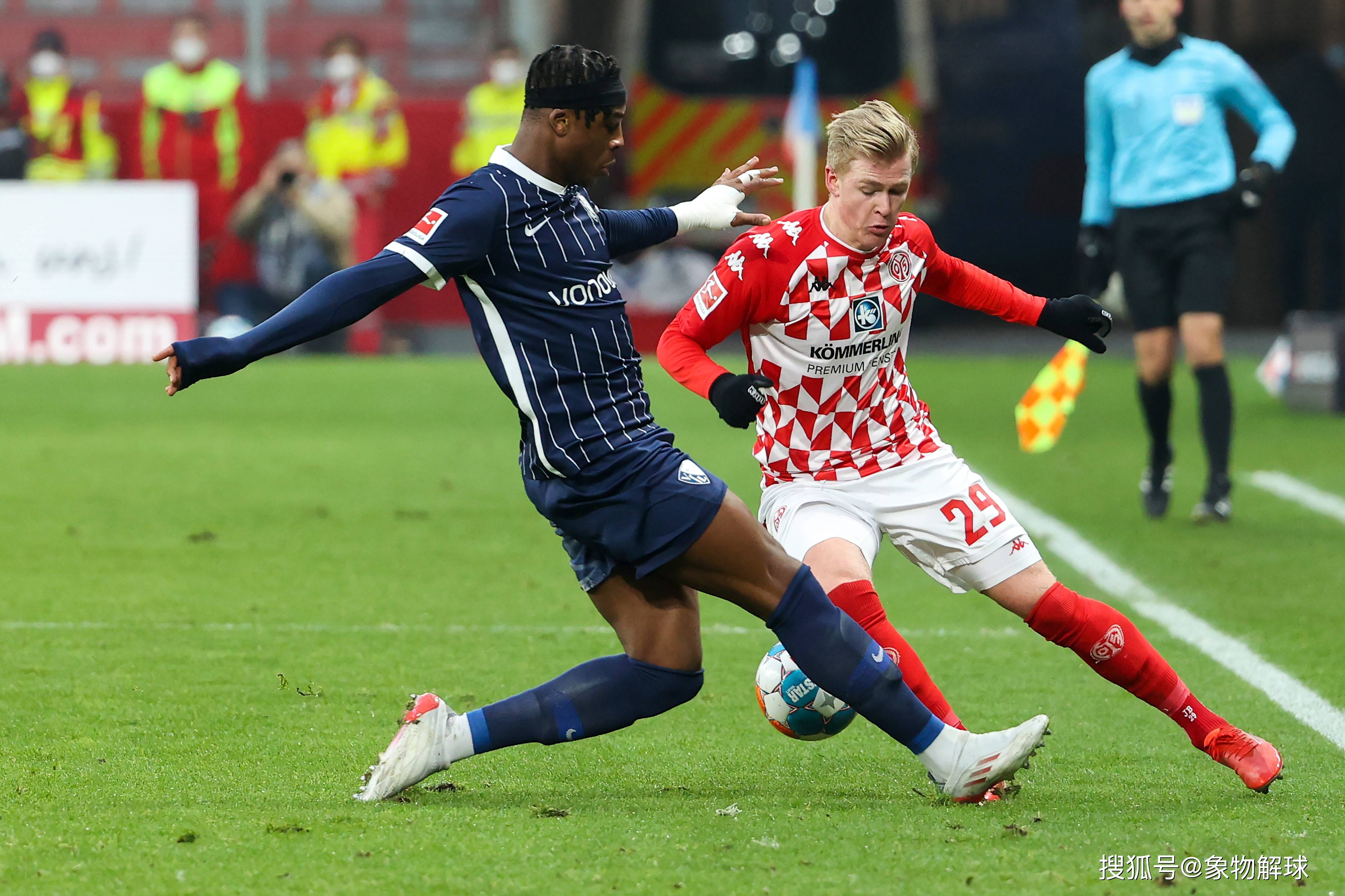 柏林赫塔主场险胜沃尔夫斯堡 柏林赫塔主场险胜沃尔夫斯堡