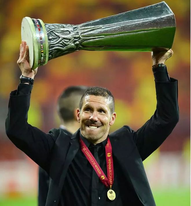 利尔继续保持不败纪录，状态稳定