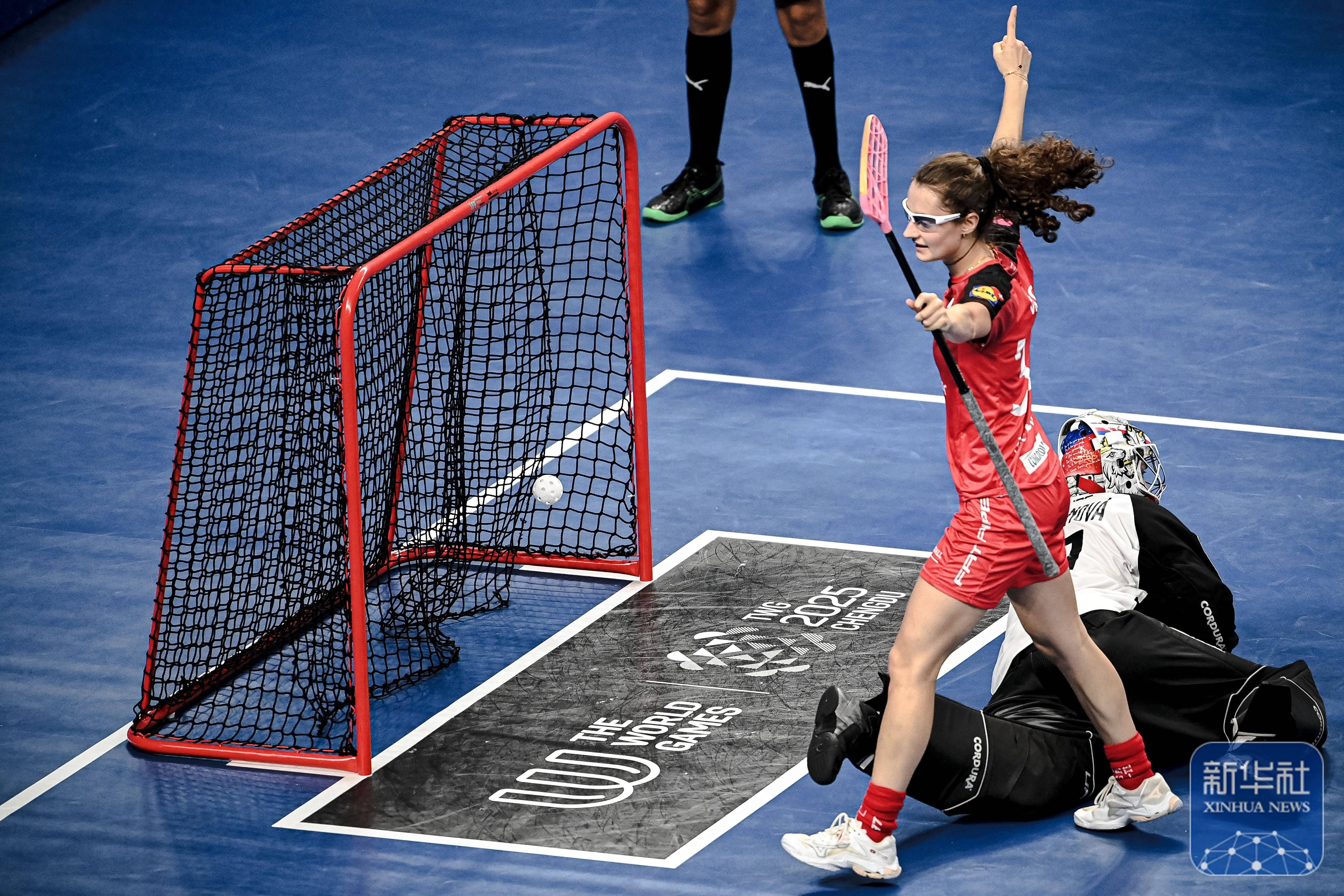 瑞士队在比赛中夺得胜利，晋级资格