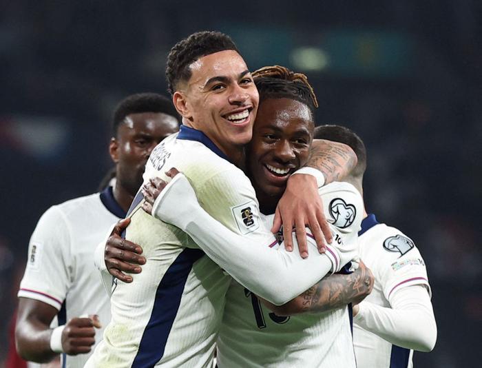 英格兰战胜波兰，霸气领跑小组的简单介绍