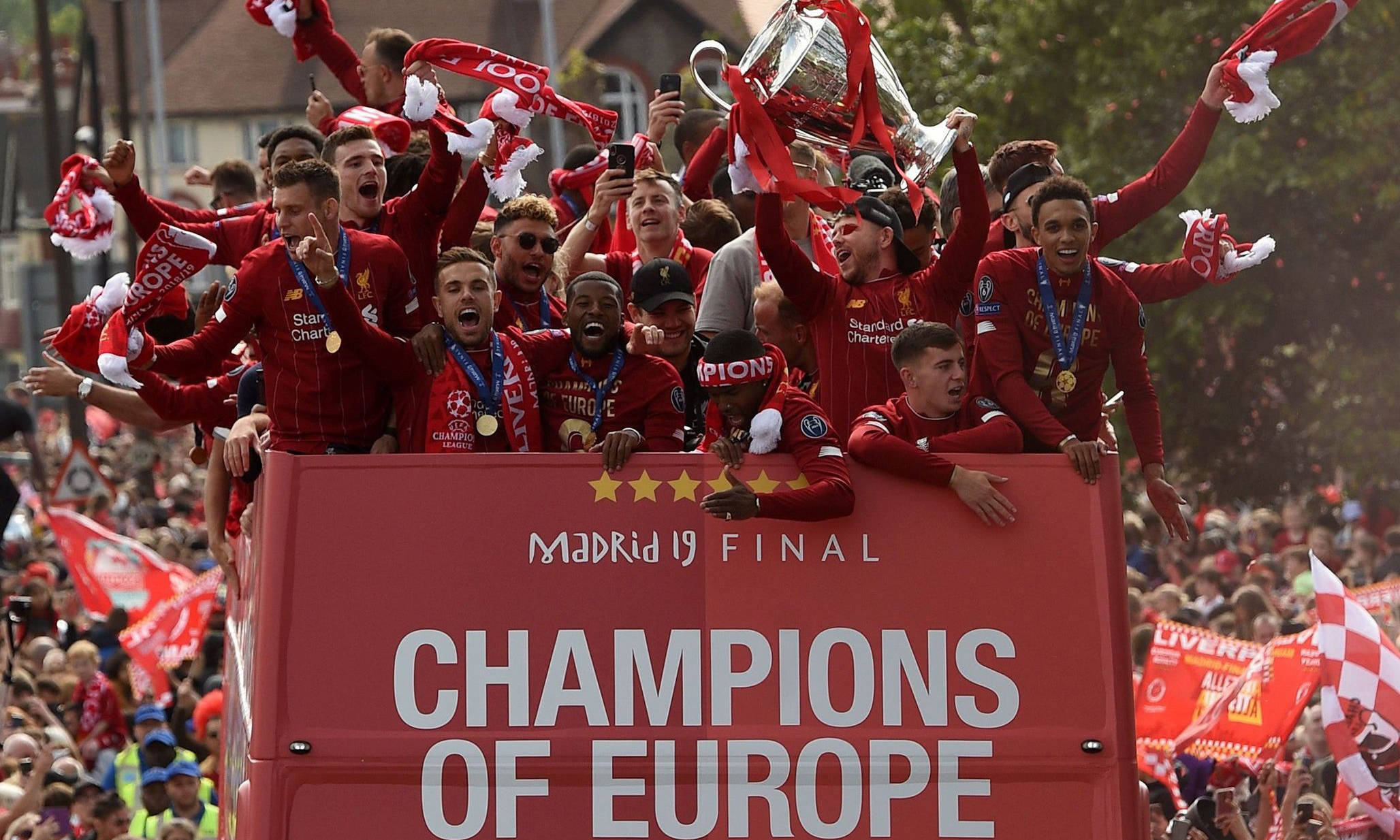 纽卡斯尔联主场不敌谢菲联，降级危机凸显的简单介绍