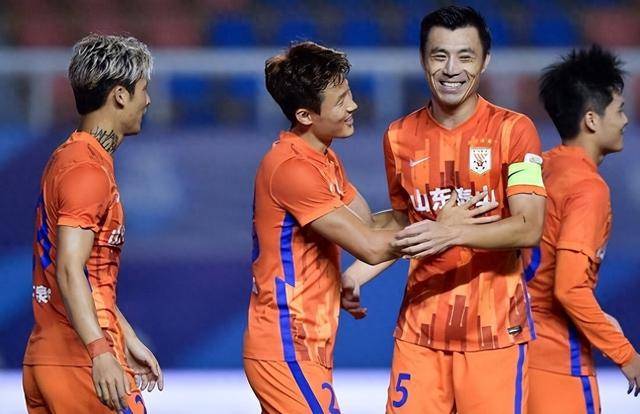 上港战平重庆，艰难一战让球迷心惊胆战的简单介绍