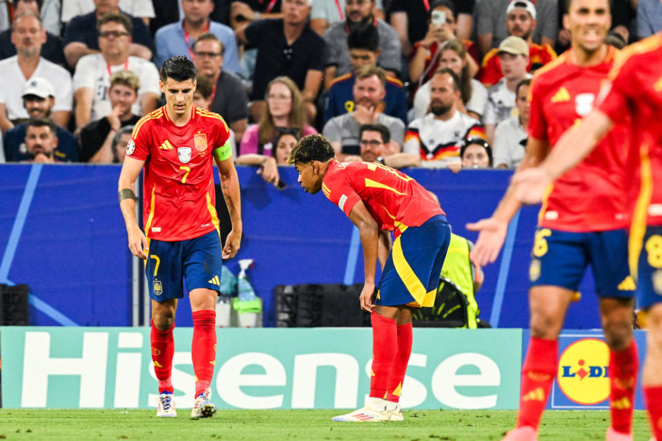 西班牙队大胜克罗地亚，晋级欧洲杯四强