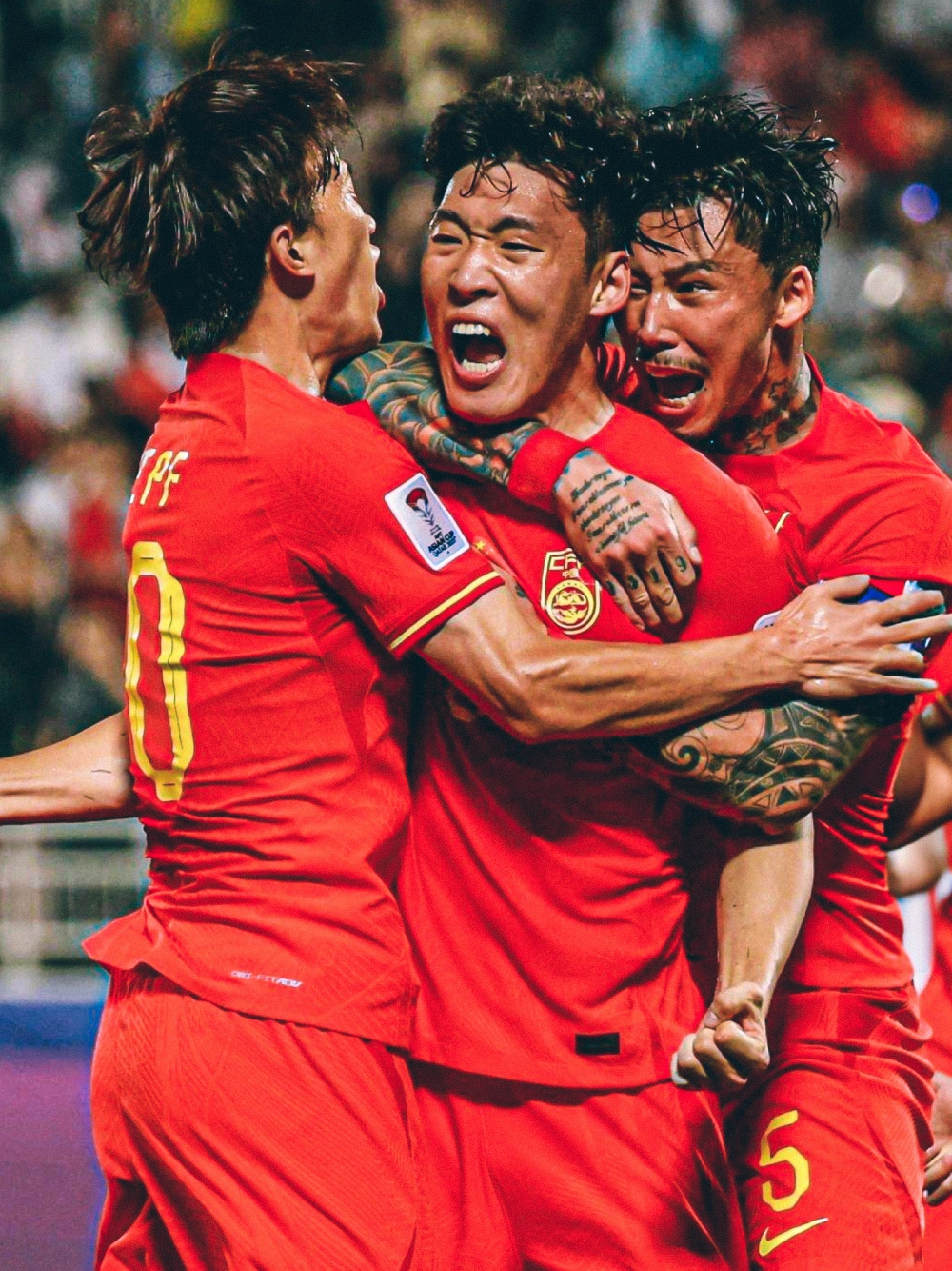 球队风雨同舟，战斗力全开迎战对手