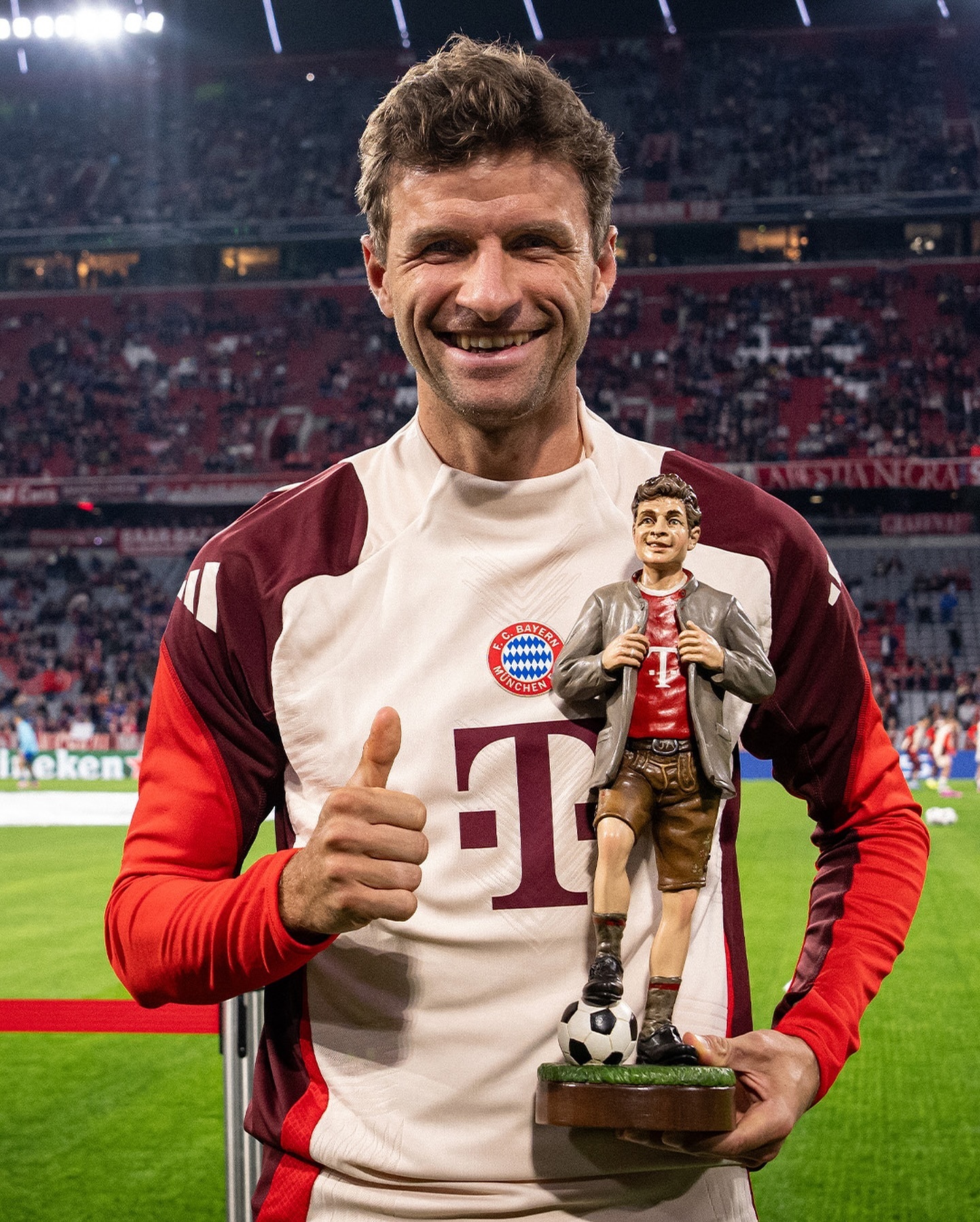 拜仁慕尼黑客场大胜，豪取联赛连胜的简单介绍