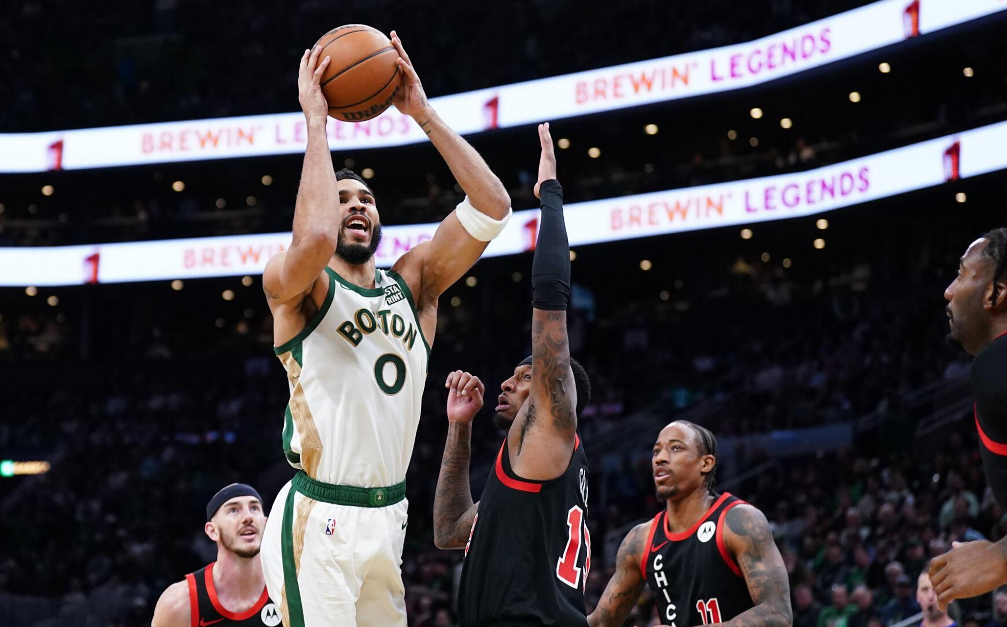 凯尔特人大胜篮网，领先优势扩大