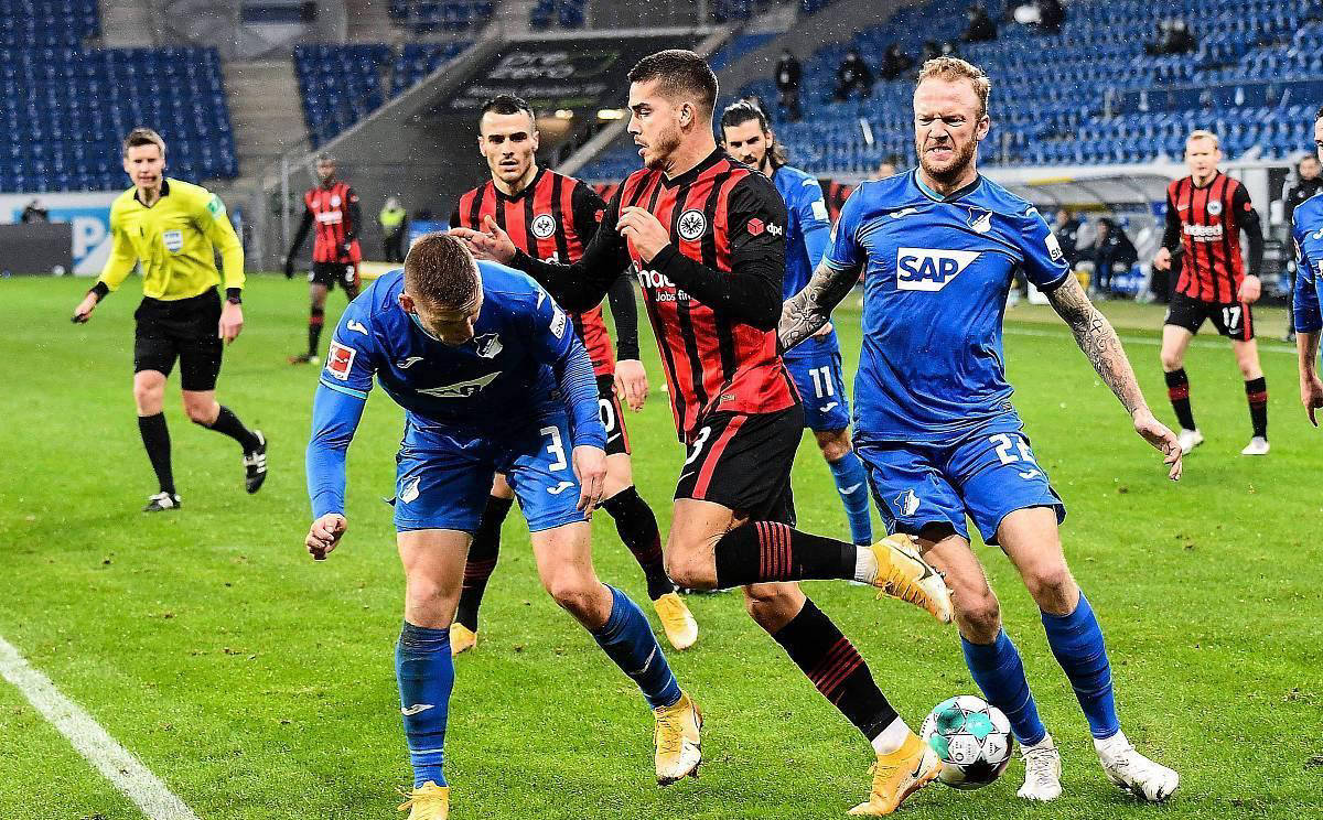 柏林赫塔客场大胜，斩获三分