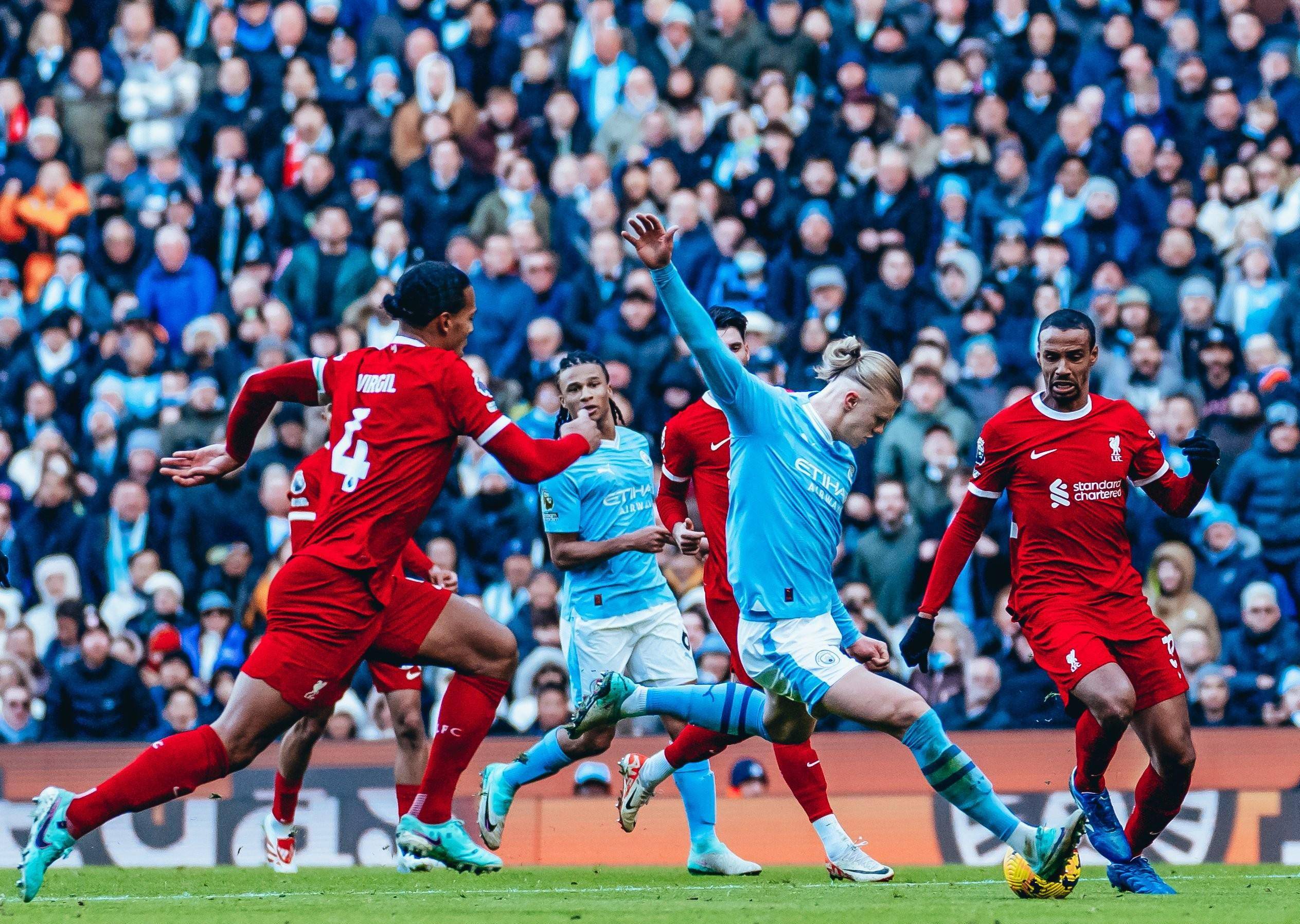 曼城客场战平热刺,英超争冠局势愈发激烈!的简单介绍 曼城客场战平热刺,英超争冠局势愈发激烈!的简单介绍