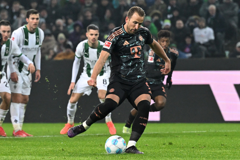 拜仁慕尼黑力克门兴,继续领跑德甲积分榜 拜仁慕尼黑力克门兴,继续领跑德甲积分榜