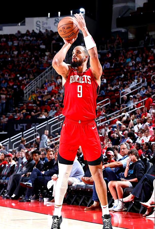 火箭横扫爵士，取得大胜