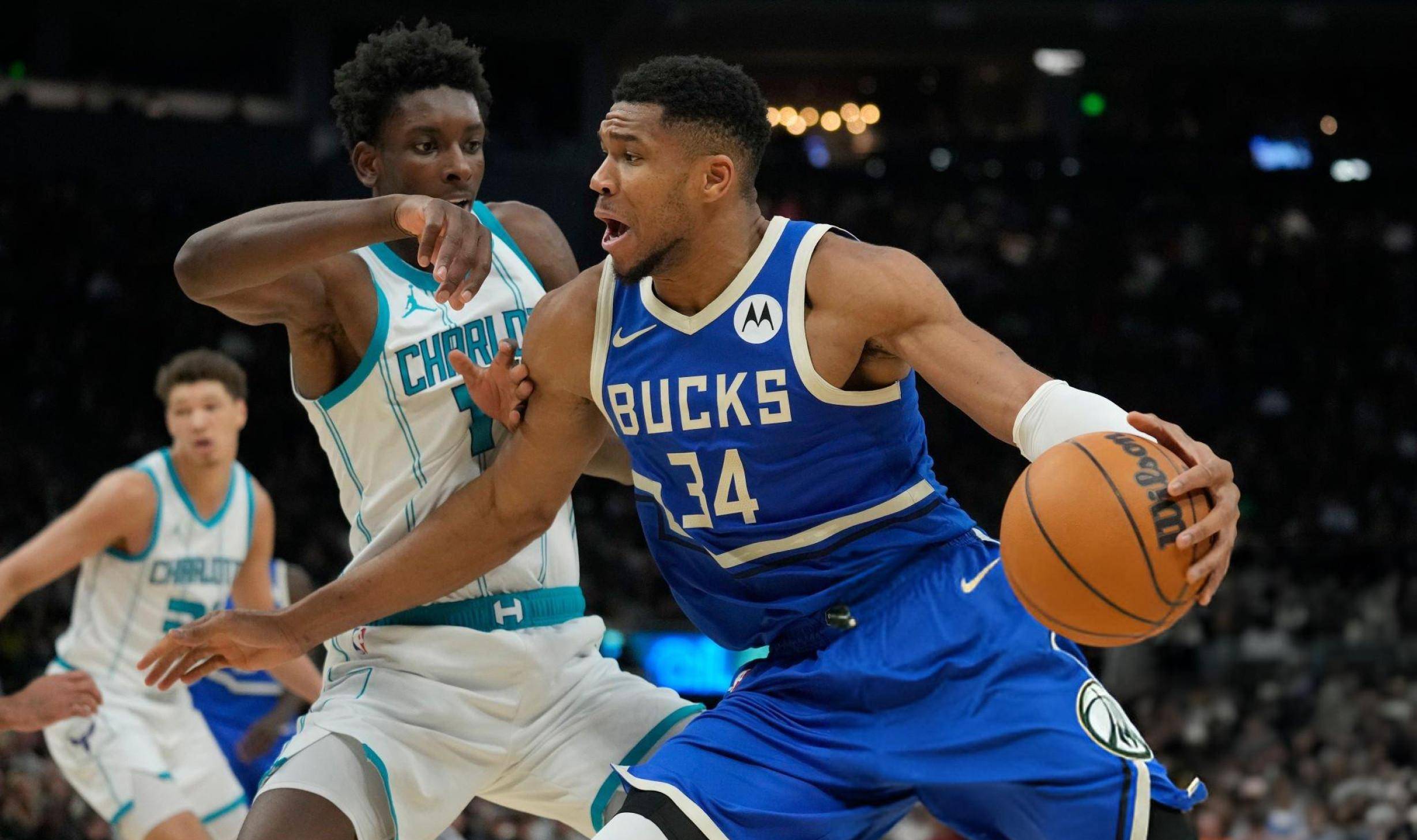 雄鹿击败黄蜂，取得三连胜