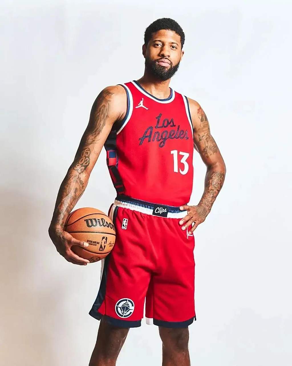 关于乔治上演绝杀，快船险胜湖人夺冠首秀的信息