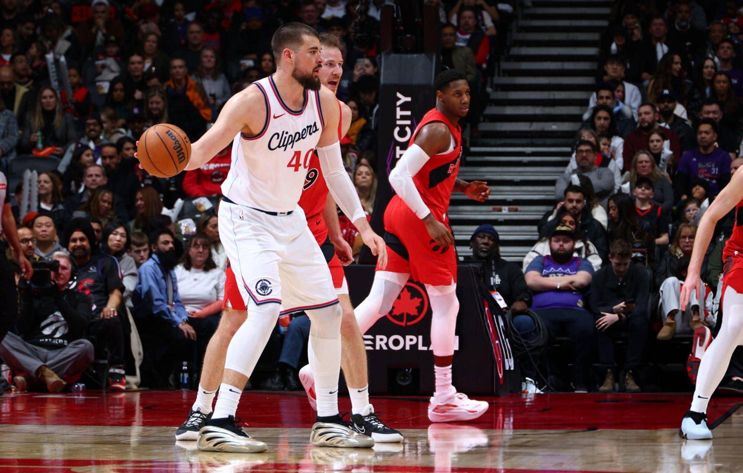 包含快船三连胜，战绩进一步攀升的词条