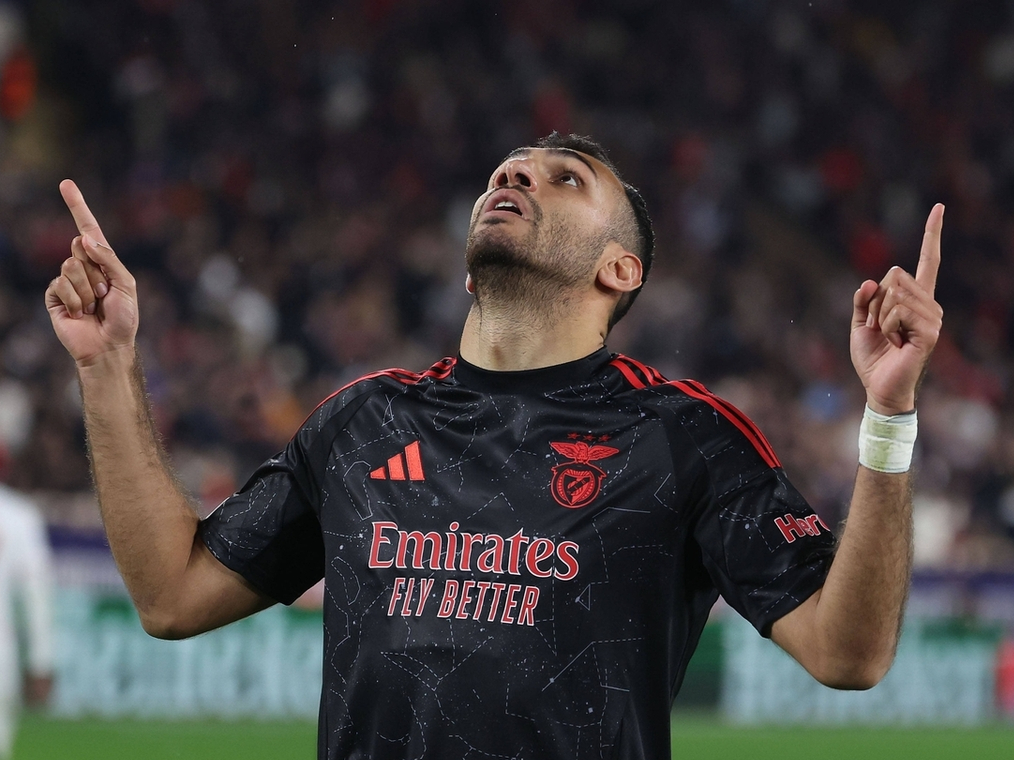 包含摩纳哥成功摆脱低迷，客场胜利尽显实力的词条