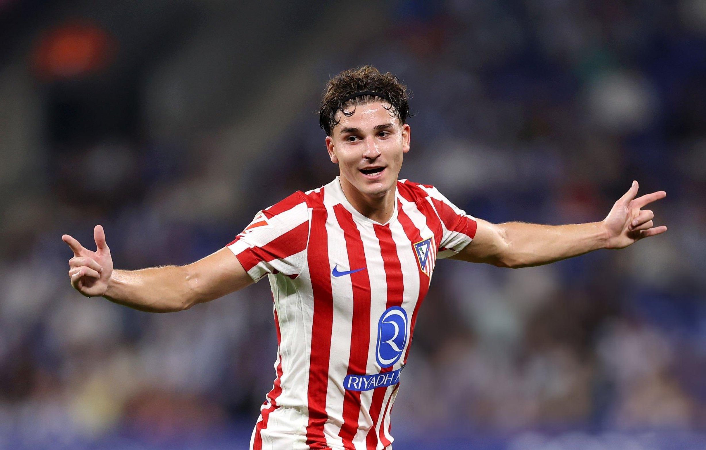 包含那不勒斯碾压瑞士，阿尔瓦雷斯点燃赛场的词条